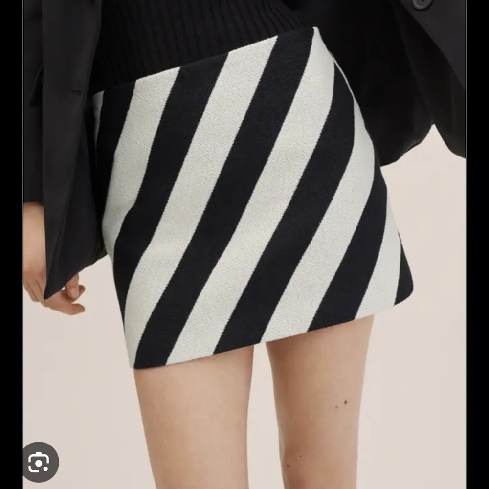 NWT Mango Black and White Mini Skirt